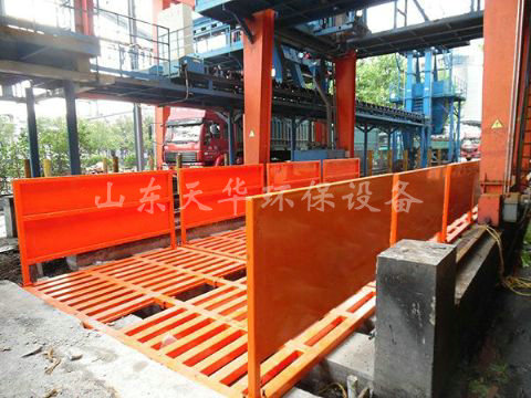 點擊查看詳細信息<br>標題：濟寧唐口煤礦4X12米煤礦專用洗車機 閱讀次數：2245