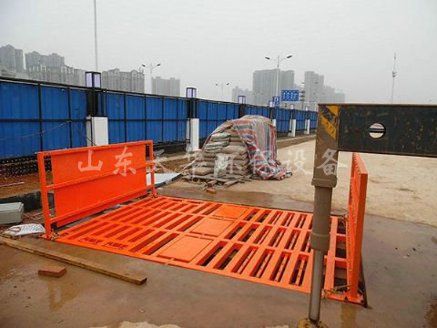 點擊查看詳細(xì)信息<br>標(biāo)題：中鐵城建集團第十項目部太原項目洗車機 閱讀次數(shù)：2403