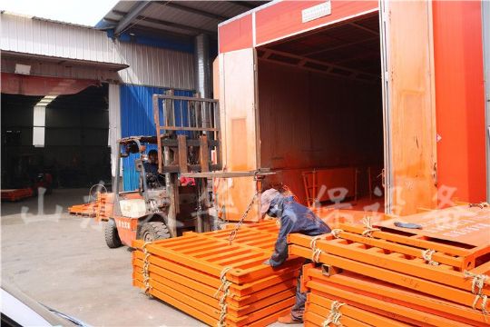 點擊查看詳細信息<br>標題：備貨現場 閱讀次數：1621